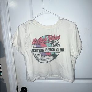 Cropped beach tee